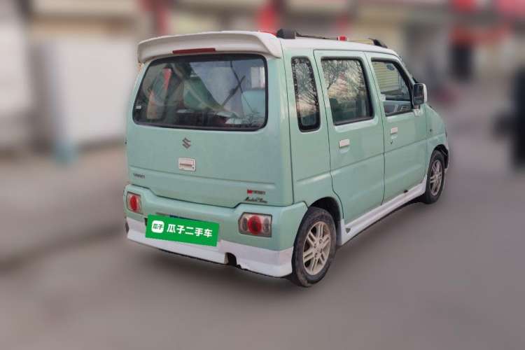 Used Suzuki Wagon R 2013 Venture Edition 1.0L Manual - Practical Model 3 Rear Right 45 Deg