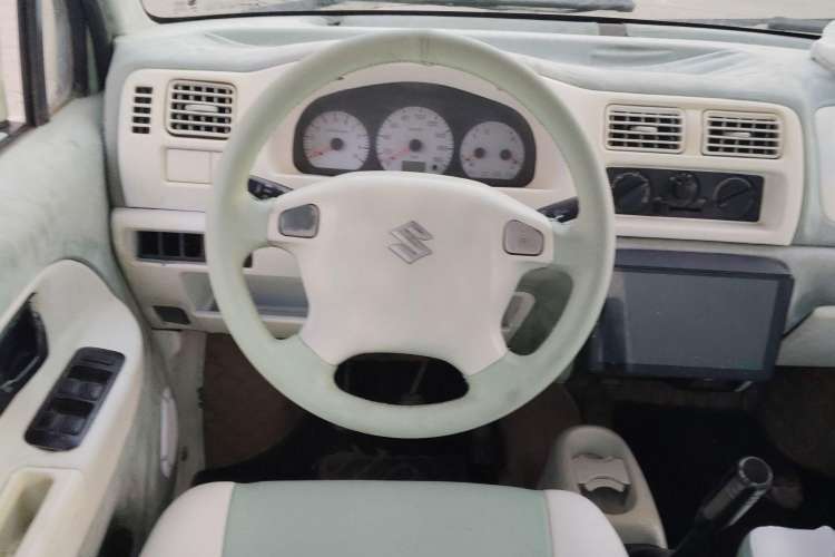 Used Suzuki Wagon R 2013 Venture Edition 1.0L Manual - Practical Model 3 Steering Wheel