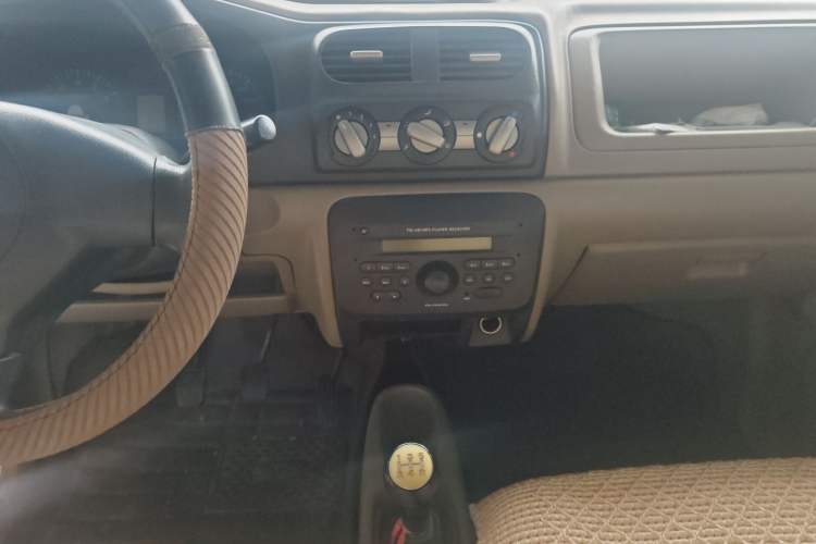 Used Suzuki Wagon R 2013 Venture Edition 1.0L Manual Economy Model Audio And AC Panel