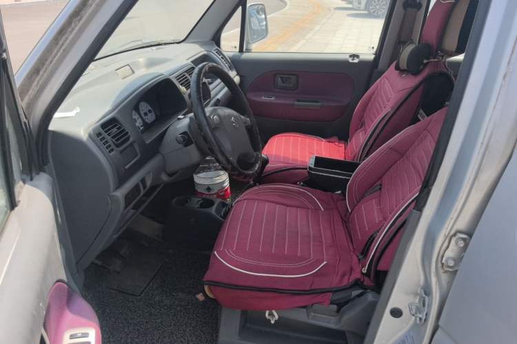 Used Suzuki Wagon R 2013 Venture Edition 1.0L Manual - Practical Model 3 Driver Seat