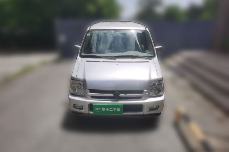 Used Suzuki Wagon R 2013 All-Around Edition 1.4L Manual Practical Model Front