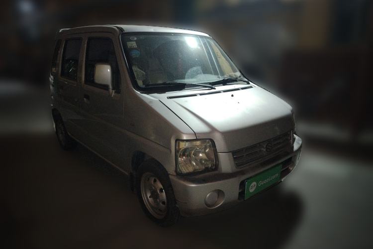 Used Suzuki Wagon R 2013 Venture Edition 1.0L Manual Economy Model Front Right 45 Deg
