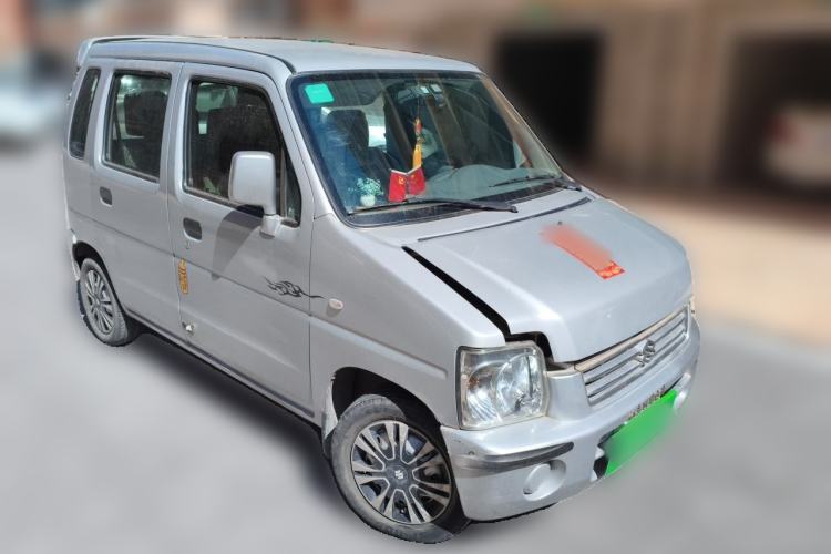 Used Suzuki Wagon R 2013 Venture Edition 1.0L Manual - Practical Model 3 Front Right 45 Deg