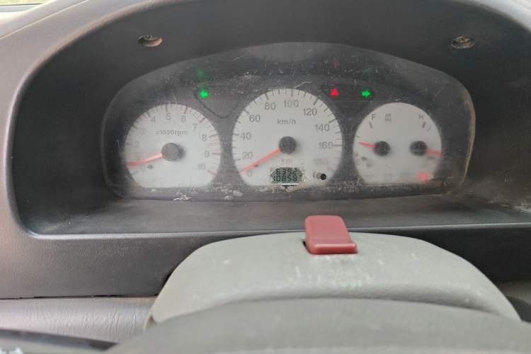 Used Suzuki Wagon R 2013 Venture Edition 1.0L Manual - Practical Model 3 Instrument Cluster