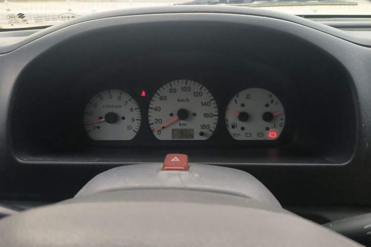 Used Suzuki Wagon R 2013 Venture Edition 1.0L Manual - Practical Model 3 Instrument Cluster