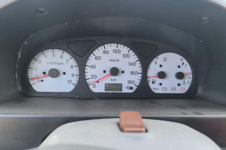Used Suzuki Wagon R 2013 Venture Edition 1.0L Manual - Practical Model 3 Instrument Cluster