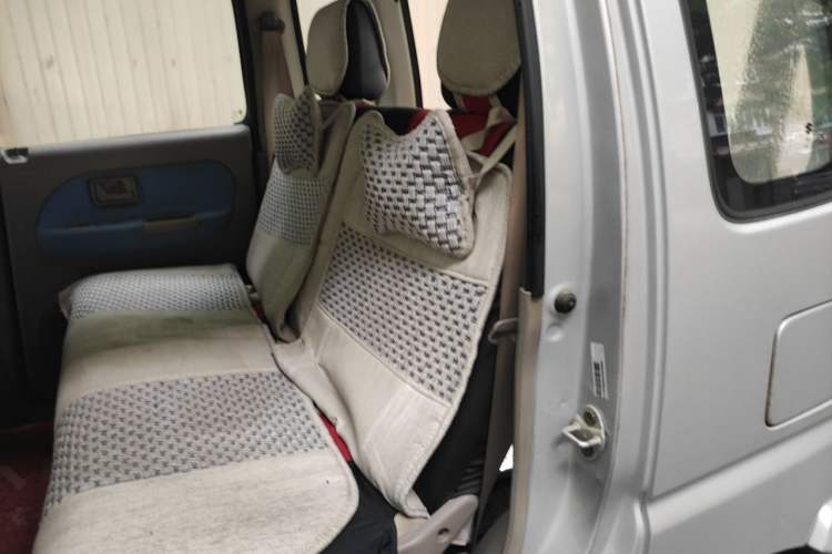 Used Suzuki Wagon R 2013 All-Around Edition 1.4L Manual Practical Model Left Rear Seat