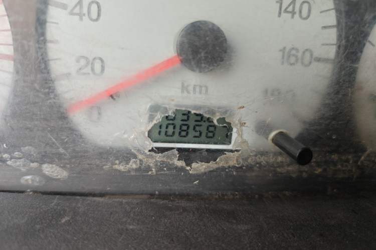 Used Suzuki Wagon R 2013 Venture Edition 1.0L Manual - Practical Model 3 Odometer Close Up