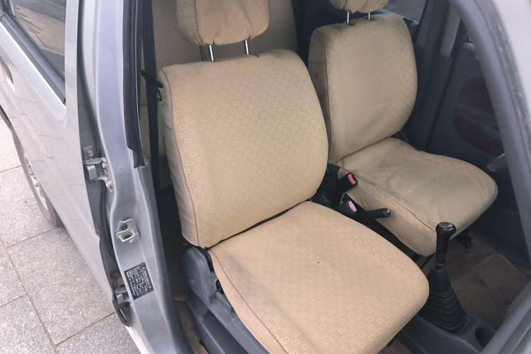 Used Suzuki Wagon R 2013 Venture Edition 1.0L Manual - Practical Model 3 Right Front Seat
