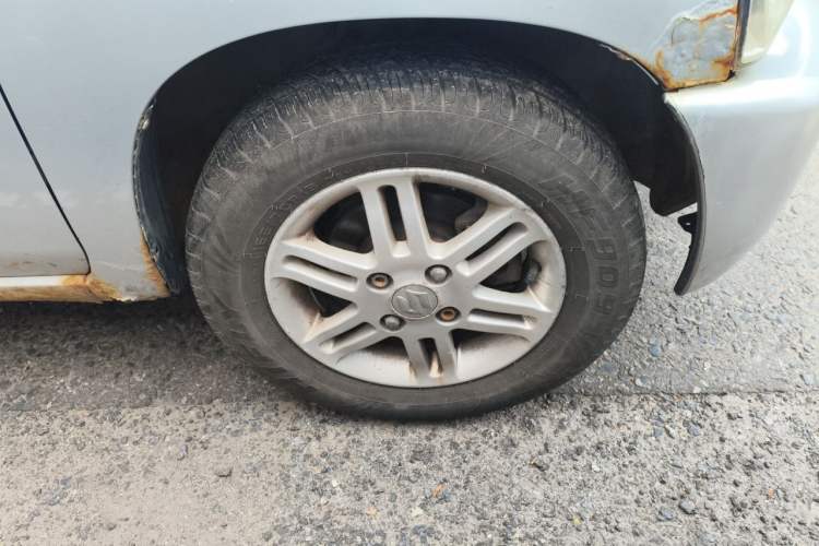 Used Suzuki Wagon R 2013 Venture Edition 1.0L Manual Economy Model Right Front Wheel Hub