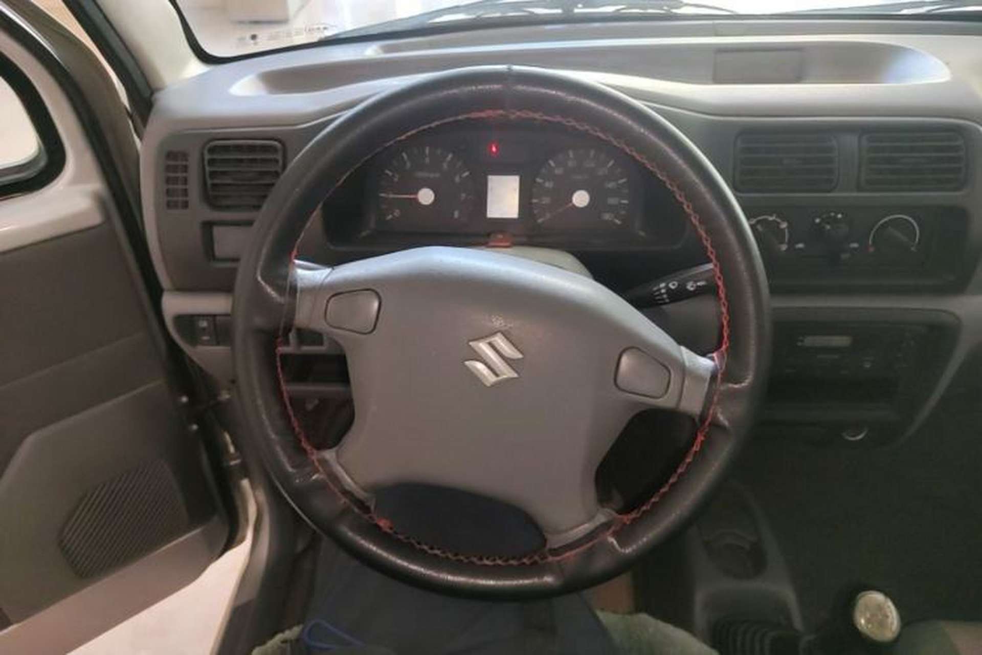 Used Suzuki Wagon R 2013 Venture Edition 1.0L Manual Economy Model Steering Wheel