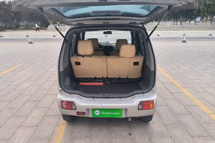 Used Suzuki Wagon R 2013 Venture Edition 1.0L Manual - Practical Model 3 Trunk
