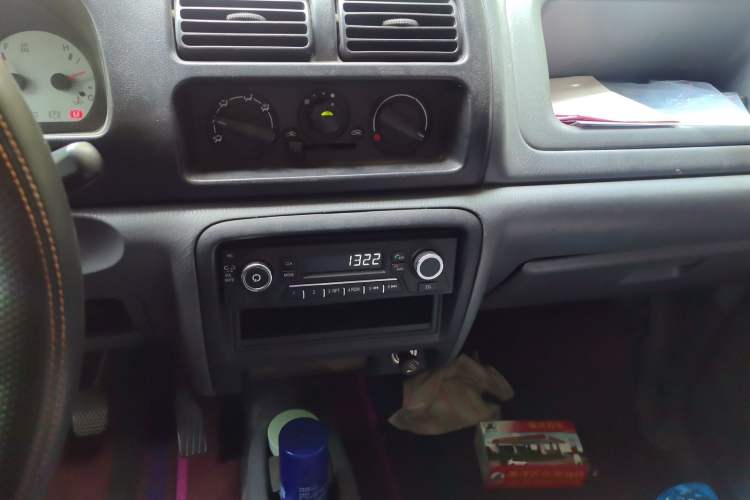 Used Suzuki Wagon R 2013 Venture Edition 1.0L Manual - Practical Model 3 Audio And AC Panel