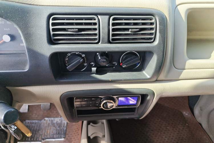 Used Suzuki Wagon R 2013 Venture Edition 1.0L Manual Economy Model Audio And AC Panel