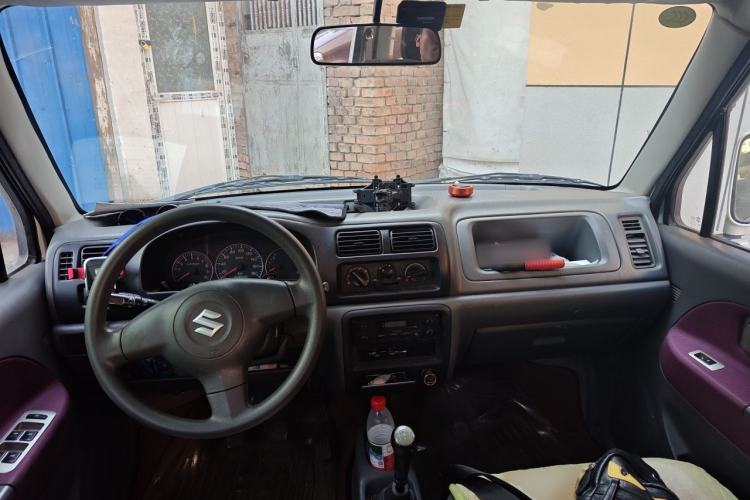 Used Suzuki Wagon R 2013 Venture Edition 1.0L Manual Economy Model Center Console