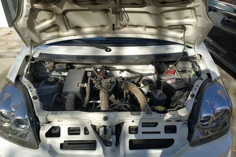 Used Suzuki Wagon R 2013 Venture Edition 1.0L Manual Economy Model Engine Bay