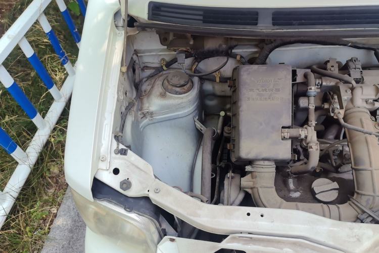 Used Suzuki Wagon R 2013 Venture Edition 1.0L Manual - Practical Model 3 Engine Bay Right