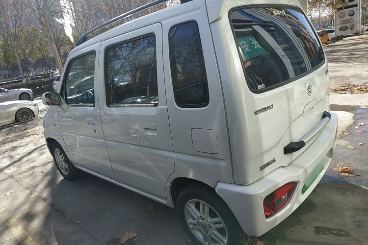 Used Suzuki Wagon R 2013 Venture Edition 1.0L Manual Economy Model Exterior 3