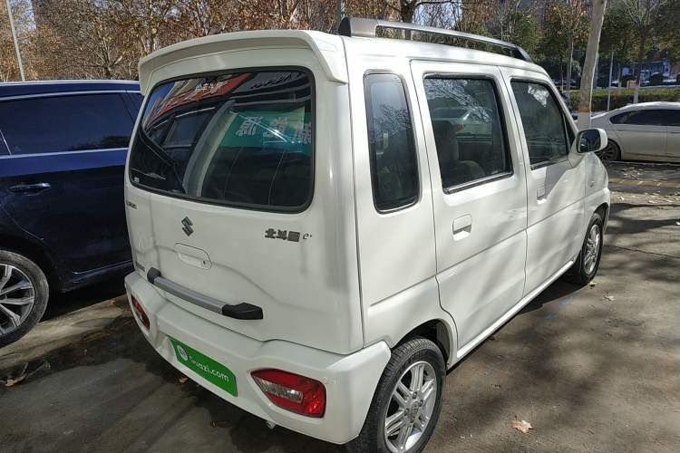 Used Suzuki Wagon R 2013 Venture Edition 1.0L Manual Economy Model Exterior 5