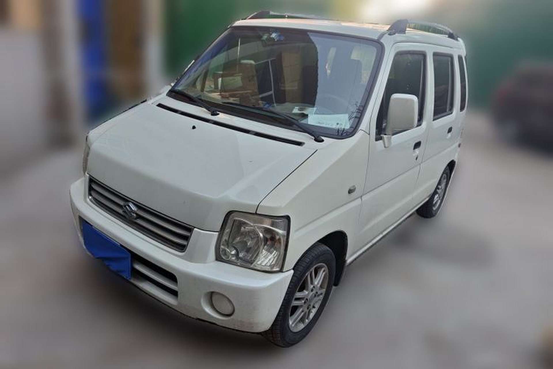 Used Suzuki Wagon R 2013 Venture Edition 1.0L Manual Economy Model Front Left 45 Deg