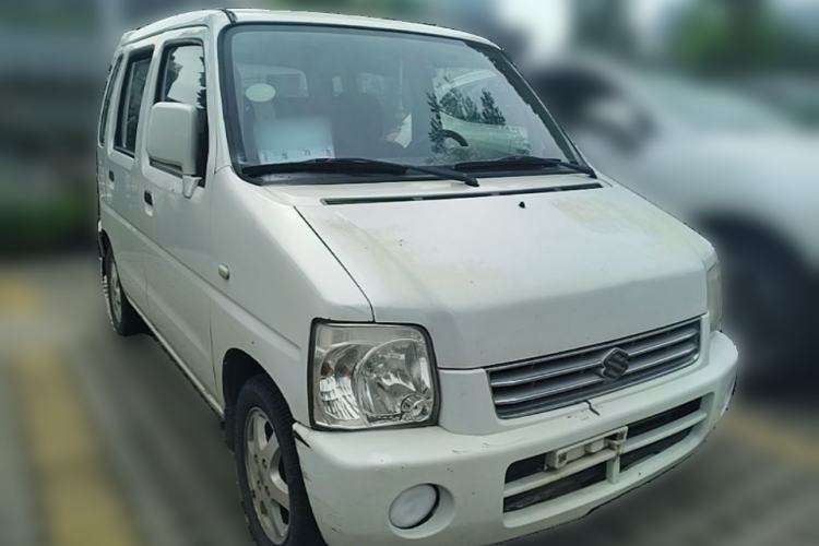 Used Suzuki Wagon R 2013 Entrepreneur Edition 1.0L Manual Comfort Version Front Right 45 Deg