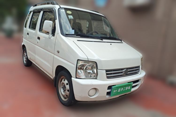 Used Suzuki Wagon R 2013 Venture Edition 1.0L Manual Economy Model Front Right 45 Deg