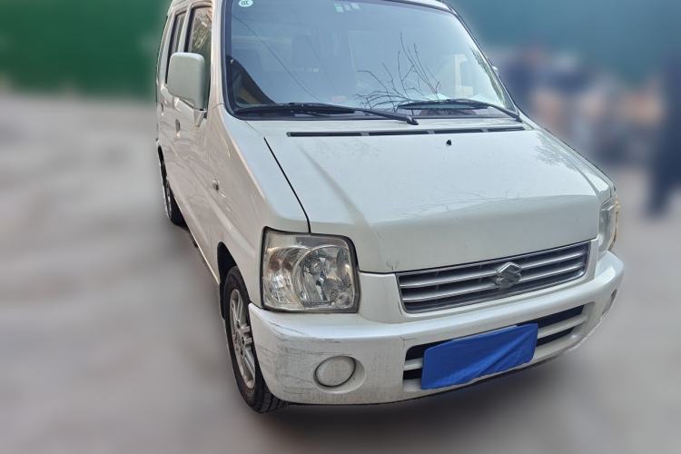 Used Suzuki Wagon R 2013 Venture Edition 1.0L Manual Economy Model Front Right 45 Deg