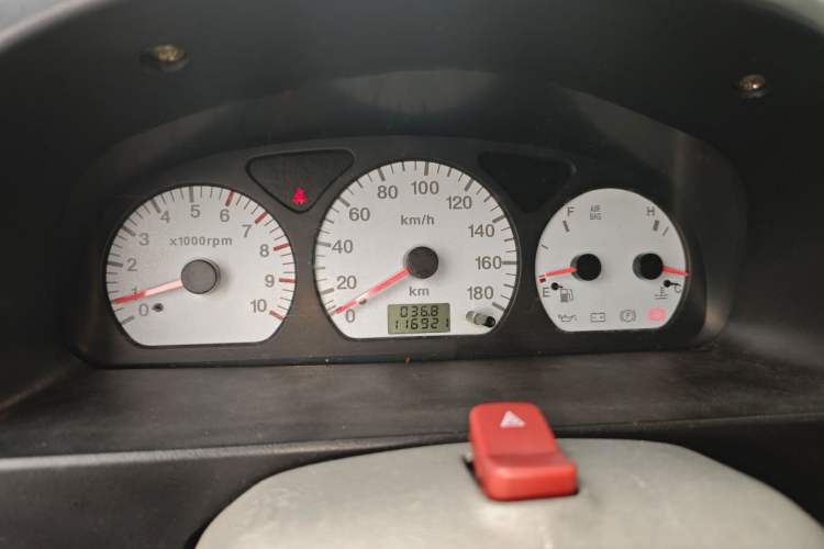 Used Suzuki Wagon R 2013 Venture Edition 1.0L Manual - Practical Model 3 Instrument Cluster