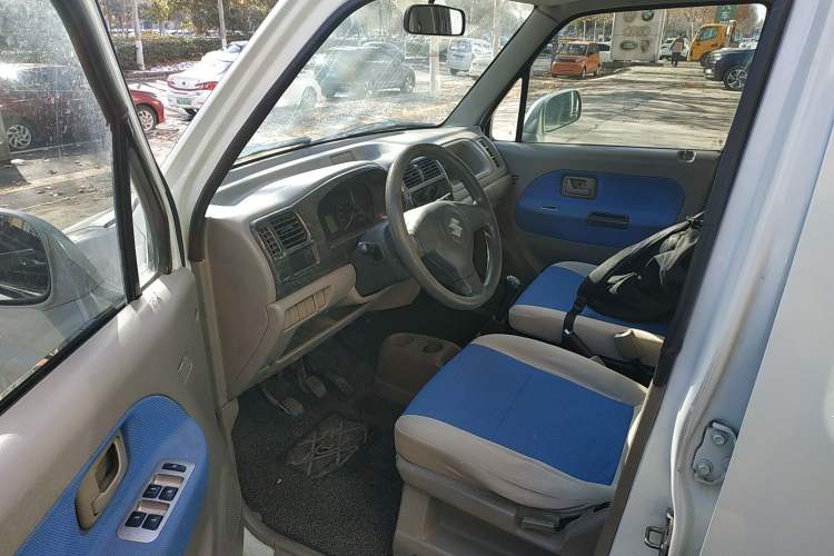 Used Suzuki Wagon R 2013 Venture Edition 1.0L Manual Economy Model Interior 3