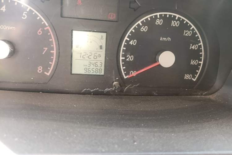 Used Suzuki Wagon R 2013 All-New Upgraded Version 1.4L Manual Standard Model 1 Odometer Close Up