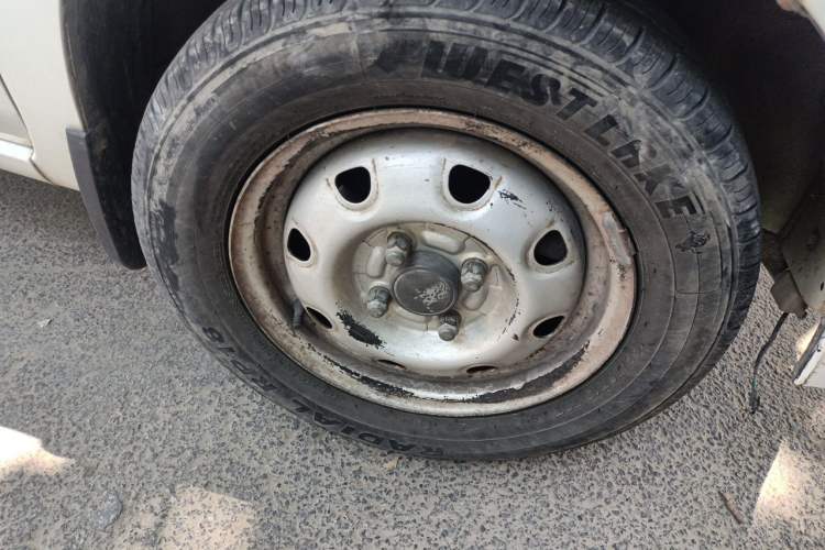 Used Suzuki Wagon R 2013 Venture Edition 1.0L Manual Economy Model Right Front Wheel Hub