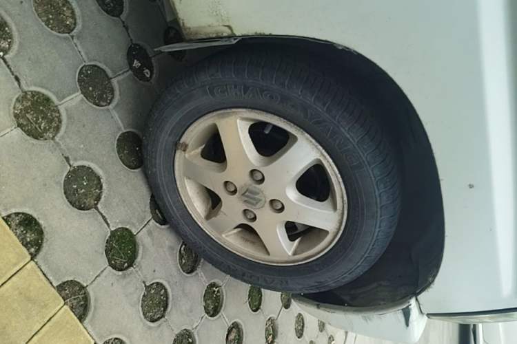 Used Suzuki Wagon R 2013 Entrepreneur Edition 1.0L Manual Comfort Version Right Front Wheel Hub