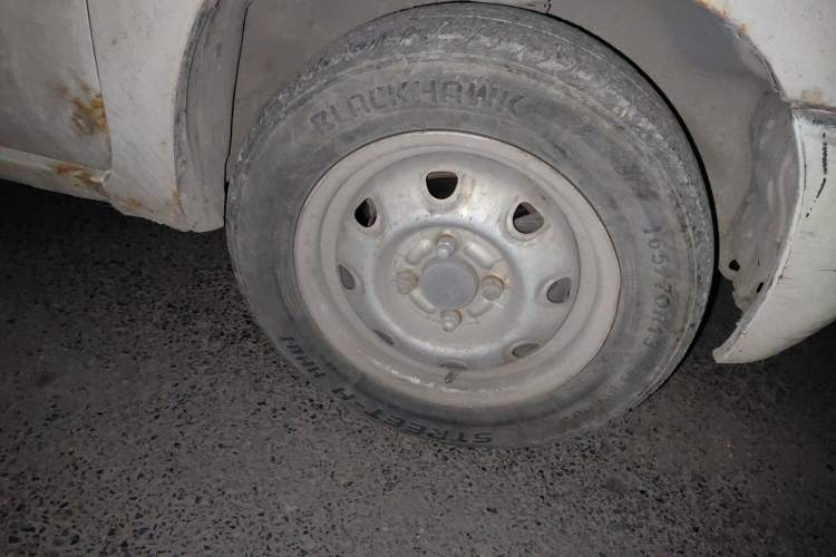 Used Suzuki Wagon R 2013 Venture Edition 1.0L Manual - Practical Model 3 Right Front Wheel Hub