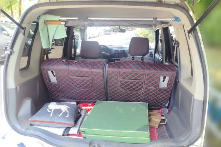 Used Suzuki Wagon R 2013 Venture Edition 1.0L Manual - Practical Model 3 Trunk