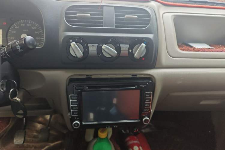 Used Suzuki Wagon R 2015 1.0L Manual Comfort Model Audio And AC Panel