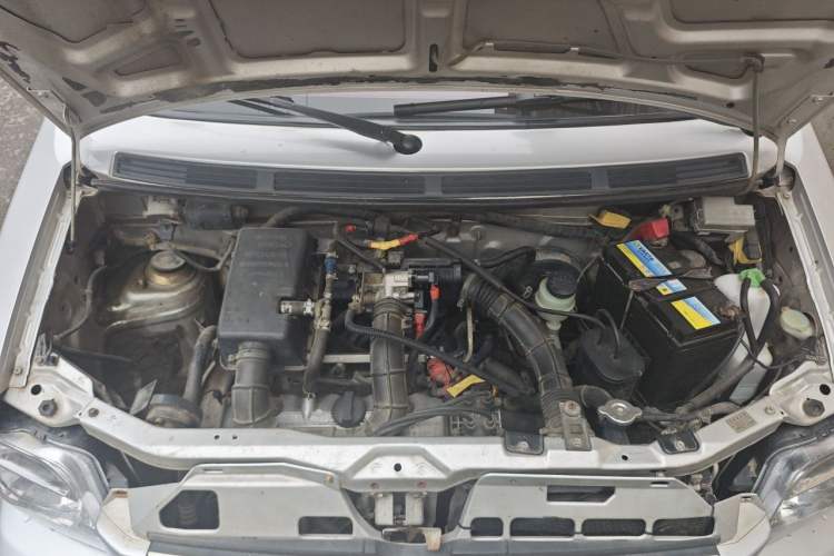 Used Suzuki Wagon R 2015 1.0L Manual Comfort Model Engine Bay