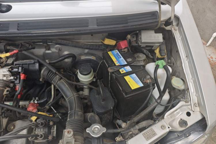 Used Suzuki Wagon R 2015 1.0L Manual Comfort Model Engine Bay Left