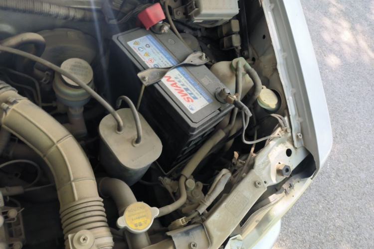 Used Suzuki Wagon R 2015 1.0L Manual Comfort Model Engine Bay Left