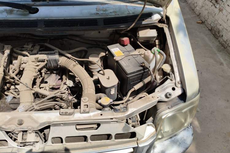 Used Suzuki Wagon R 2015 1.0L Manual Comfort Model Engine Bay Left