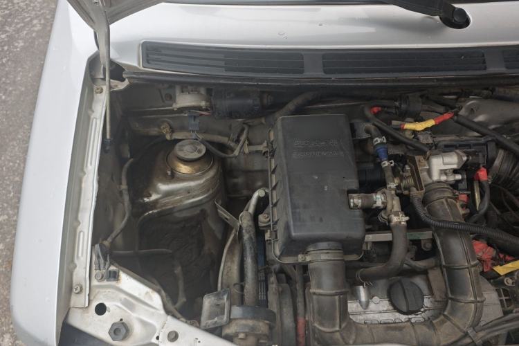 Used Suzuki Wagon R 2015 1.0L Manual Comfort Model Engine Bay Right