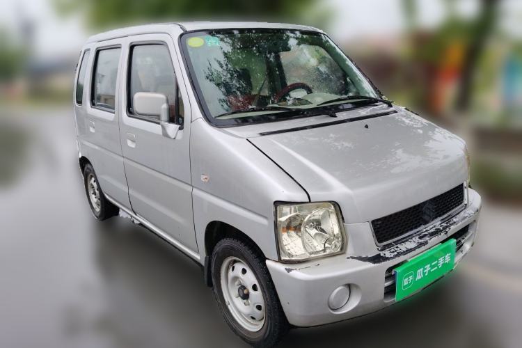 Used Suzuki Wagon R 2015 1.0L Manual Economy Model Front Right 45 Deg