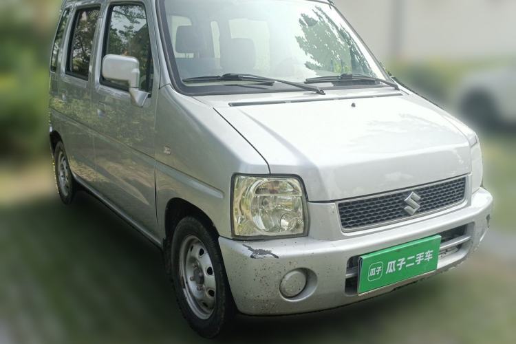 Used Suzuki Wagon R 2015 1.0L Manual Utility Model Front Right 45 Deg