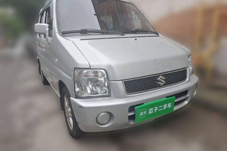 Used Suzuki Wagon R 2015 1.0L Manual Comfort Model Front Right 45 Deg