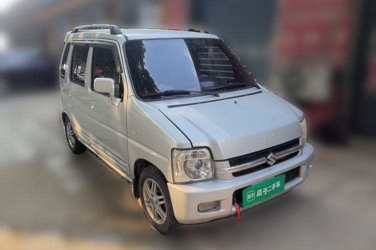 Used Suzuki Wagon R 2015 1.4L Manual All-Around Upgrade Version Front Right 45 Deg
