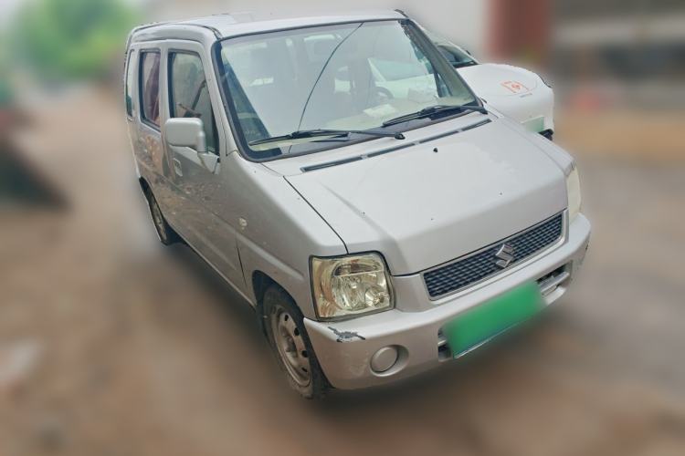 Used Suzuki Wagon R 2015 1.0L Manual Comfort Model Front Right 45 Deg