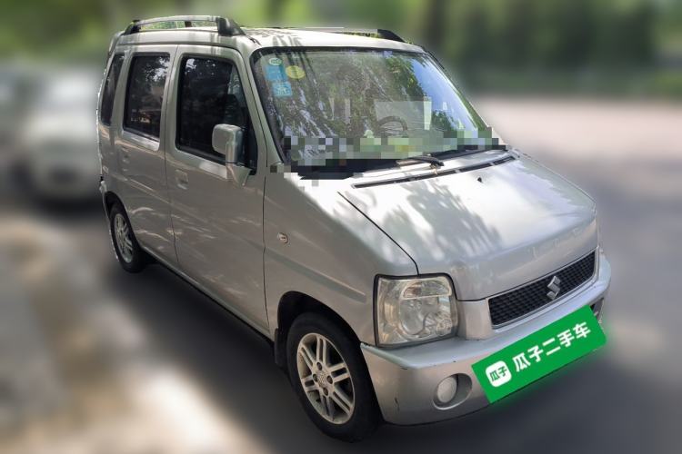 Used Suzuki Wagon R 2015 1.0L Manual Comfort Model Front Right 45 Deg
