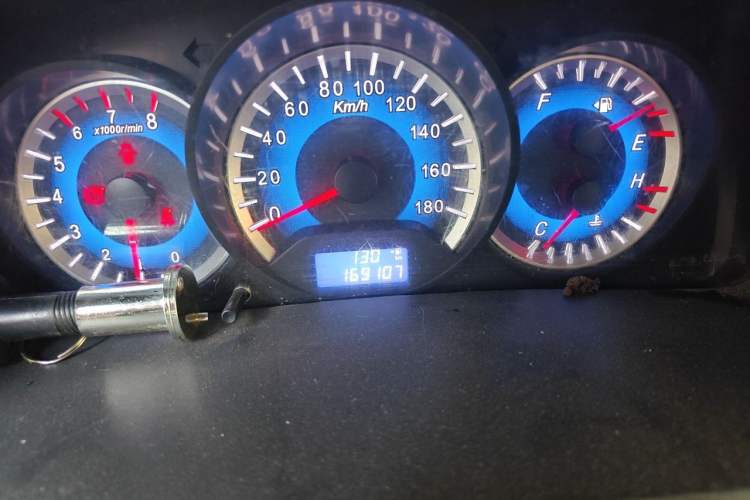 Used Suzuki Wagon R 2015 1.4L Manual All-Around Upgrade Version Odometer Close Up