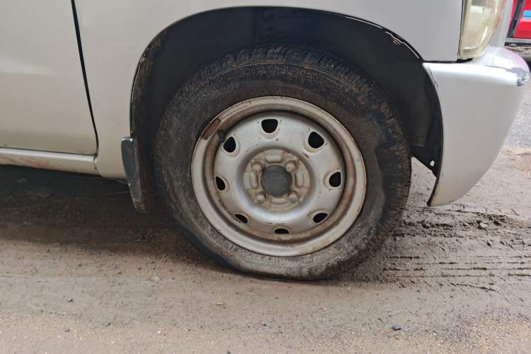 Used Suzuki Wagon R 2015 1.0L Manual Comfort Model Right Front Wheel Hub