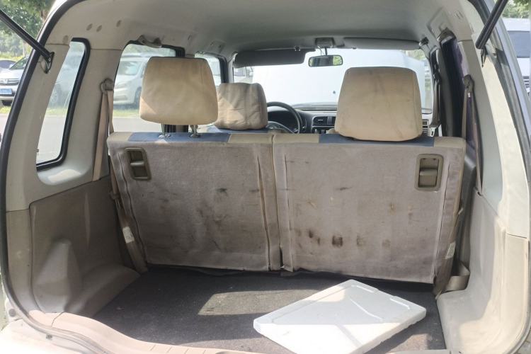 Used Suzuki Wagon R 2015 1.0L Manual Utility Model Trunk