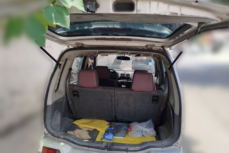 Used Suzuki Wagon R 2015 1.0L Manual Comfort Model Trunk